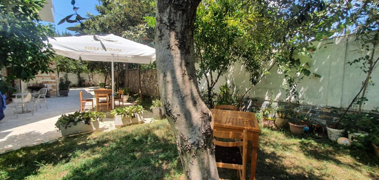 Xho'S Forest Guest House Berat Exterior photo