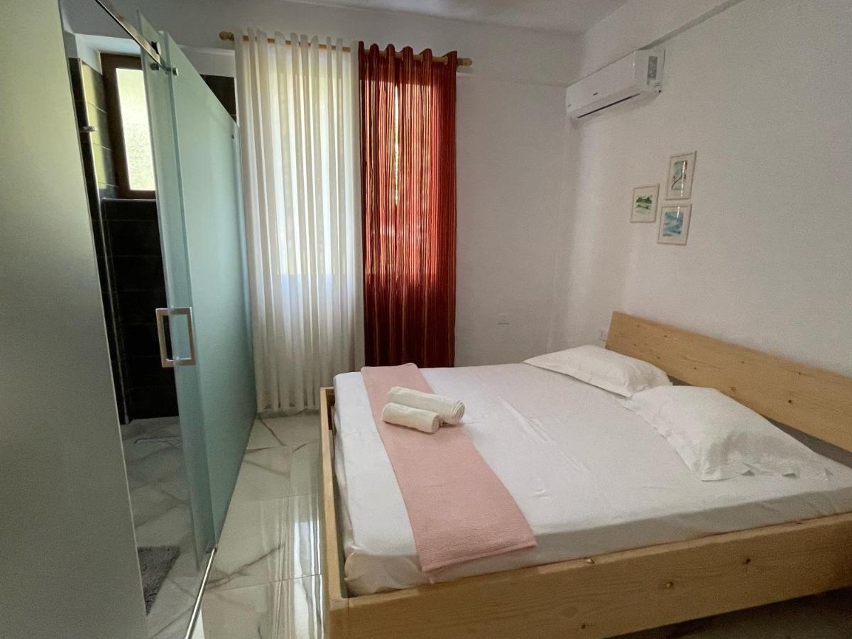 Xho'S Forest Guest House Berat Exterior photo