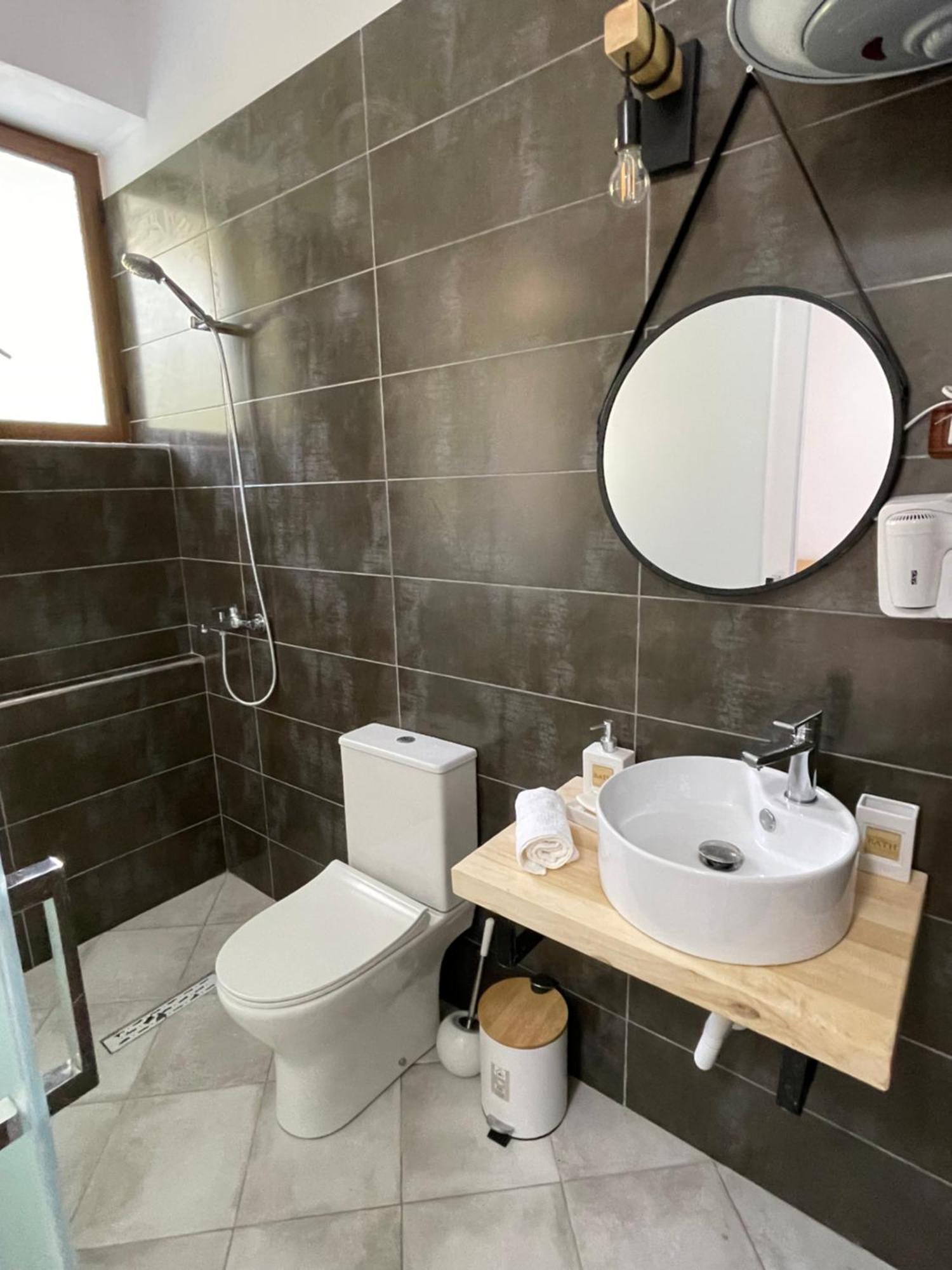 Xho'S Forest Guest House Berat Room photo